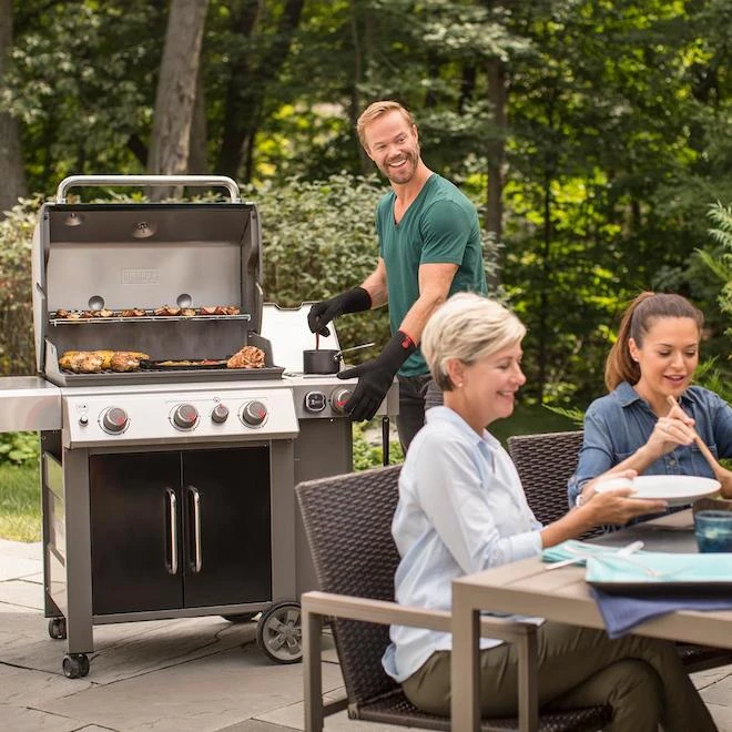 Barbecue Weber Genesis II E-335 Gaz Naturel De 39 000 BTU à 3 Brûleurs, Noir 4 Barbecue Weber Genesis II E-335 Gaz Naturel De 39 000 BTU à 3 Brûleurs, Noir – Image 2