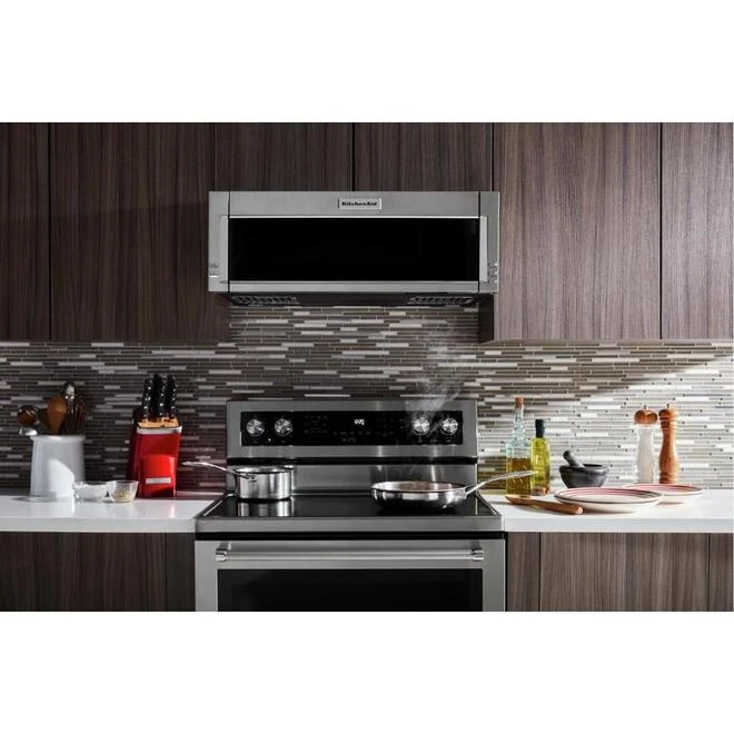 Four à Micro-ondes à Profil Bas Avec Hotte Intégrée KitchenAid, 900 W, 1,1 Pi³, Acier Inoxydable 7 Four à Micro-ondes à Profil Bas Avec Hotte Intégrée KitchenAid, 900 W, 1,1 Pi³, Acier Inoxydable – Image 5