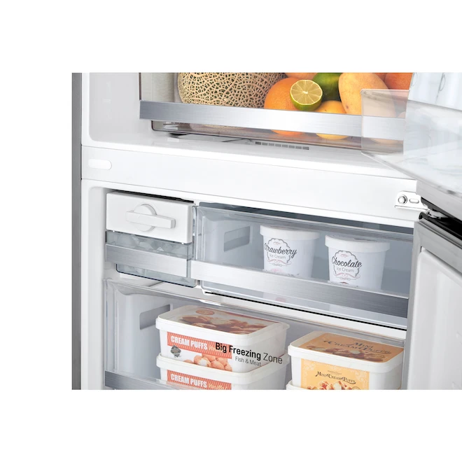 Réfrigérateur à Congélateur En Bas LG De 14,7 Pi³ Argent Platine Résistant Aux Empreintes, Profondeur Comptoir 6 Réfrigérateur à Congélateur En Bas LG De 14,7 Pi³ Argent Platine Résistant Aux Empreintes, Profondeur Comptoir – Image 4