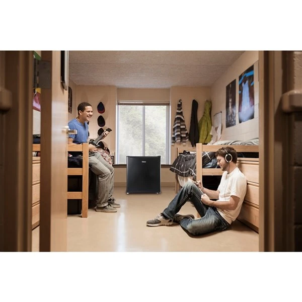 Mini Réfrigérateur Autoportant De 1,7 Pi³ De Galanz (noir) 7 Mini Réfrigérateur Autoportant De 1,7 Pi³ De Galanz (noir) – Image 5