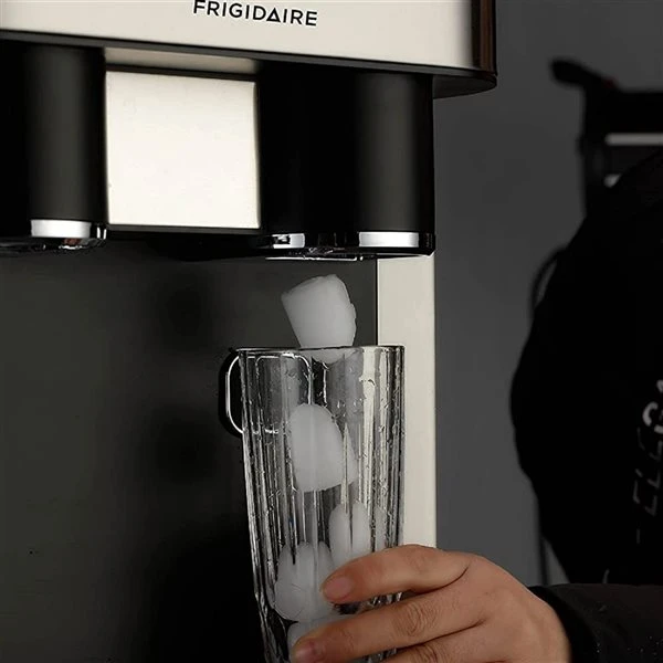 Machine à Glaçons 3-en-1 En Acier Inoxydable Par Frigidaire 7 Machine à Glaçons 3-en-1 En Acier Inoxydable Par Frigidaire – Image 5