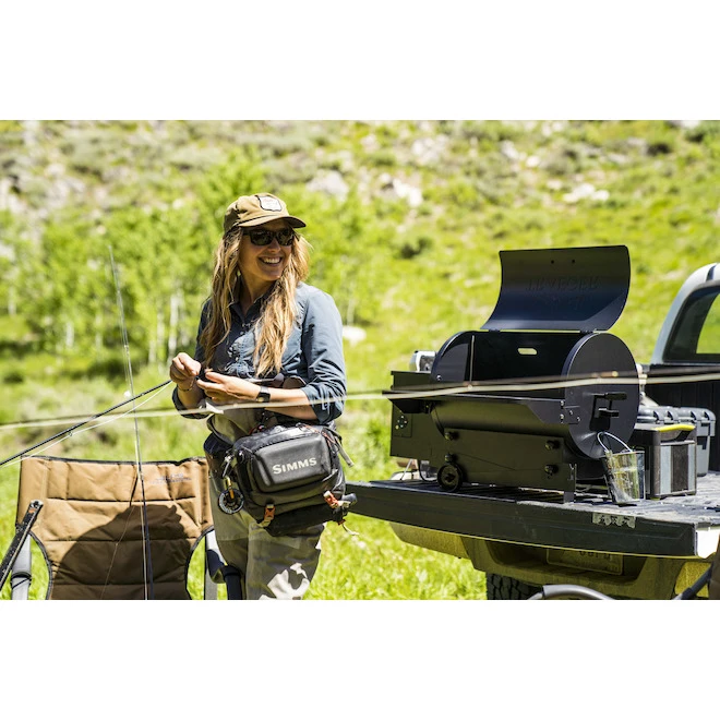 Gril Portatif Aux Granules Tailgater 20 De Traeger, 300 Po², Noir, Acier Inoxydable 6 Gril Portatif Aux Granules Tailgater 20 De Traeger, 300 Po², Noir, Acier Inoxydable – Image 4